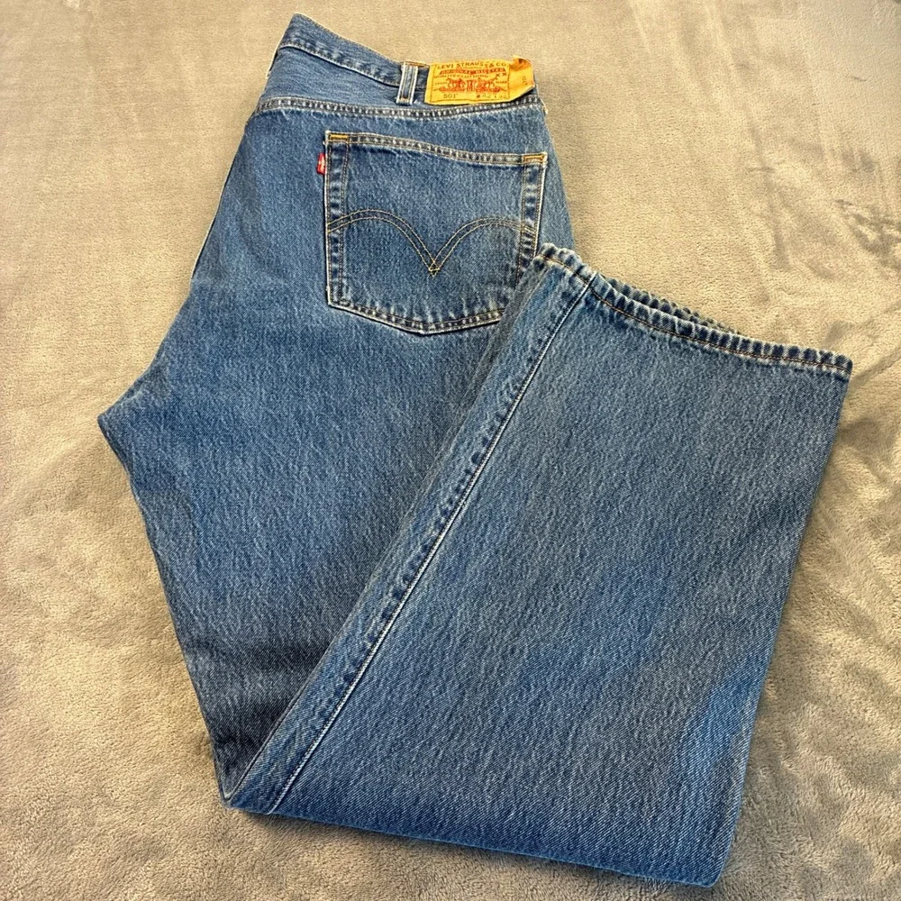 Levis 501 Original Fit Jeans Men's 42x32 Blue Denim Button Fly Straight Leg